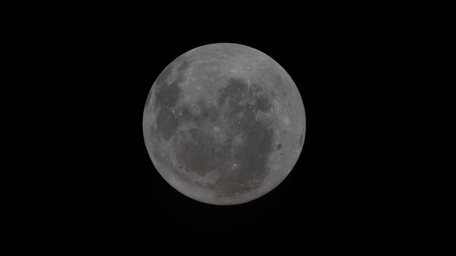 Seuil critique du voyage historique : la Lune a été vue pour la première fois sous cet angle