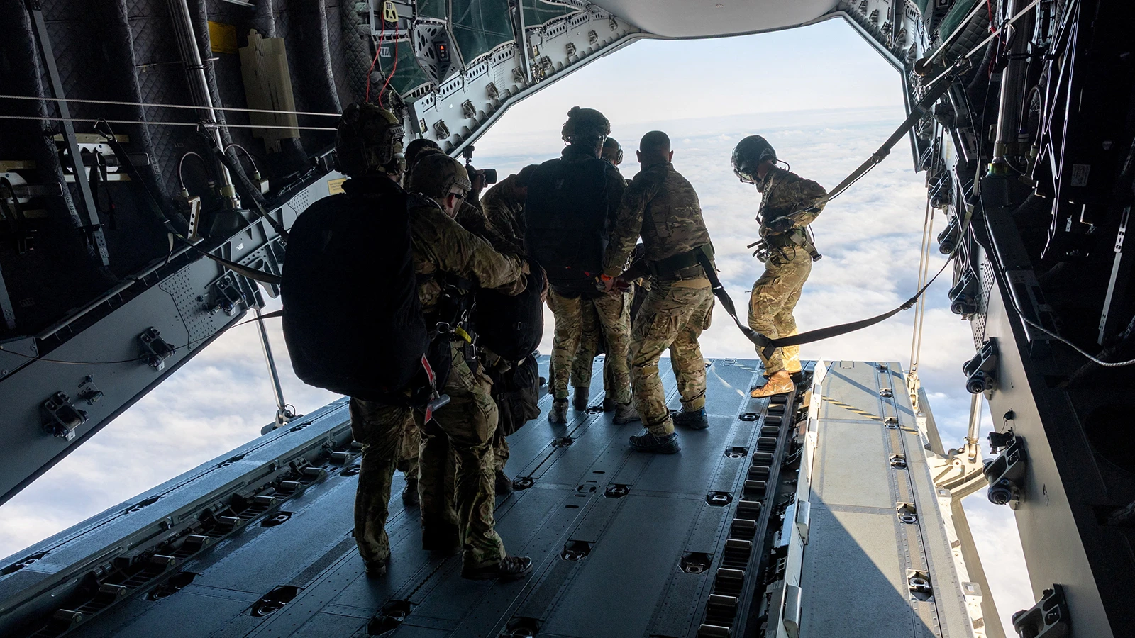 Alerte à l'hantavirus sur l'île la plus isolée du monde : les parachutistes sont intervenus