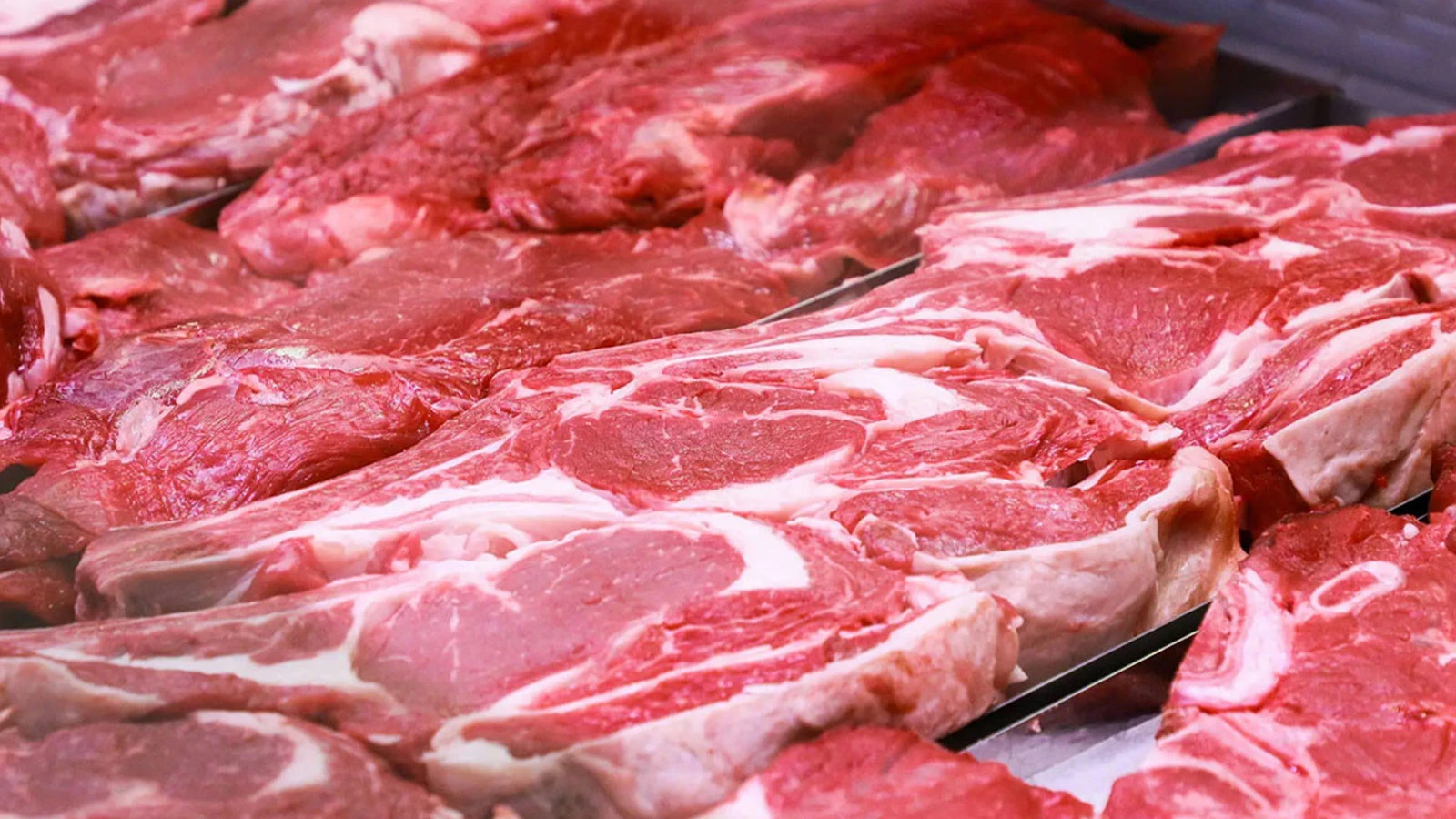 La viande rouge fait mal aux poches, La vitrine du boucher est comme celle d'un bijoutier !