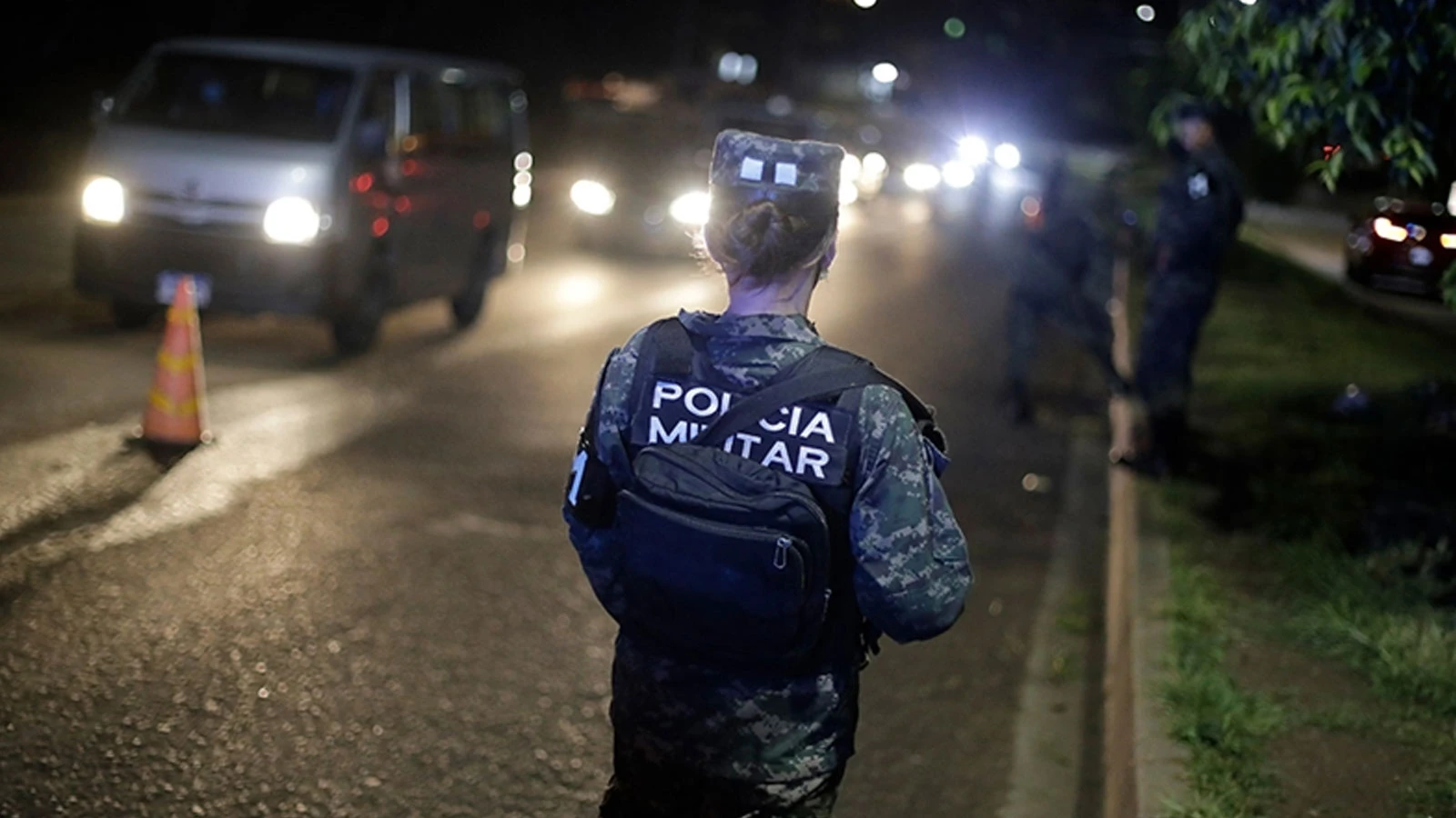 24 personnes, dont 6 policiers, ont été tuées lors de deux attaques distinctes dans le nord du Honduras.