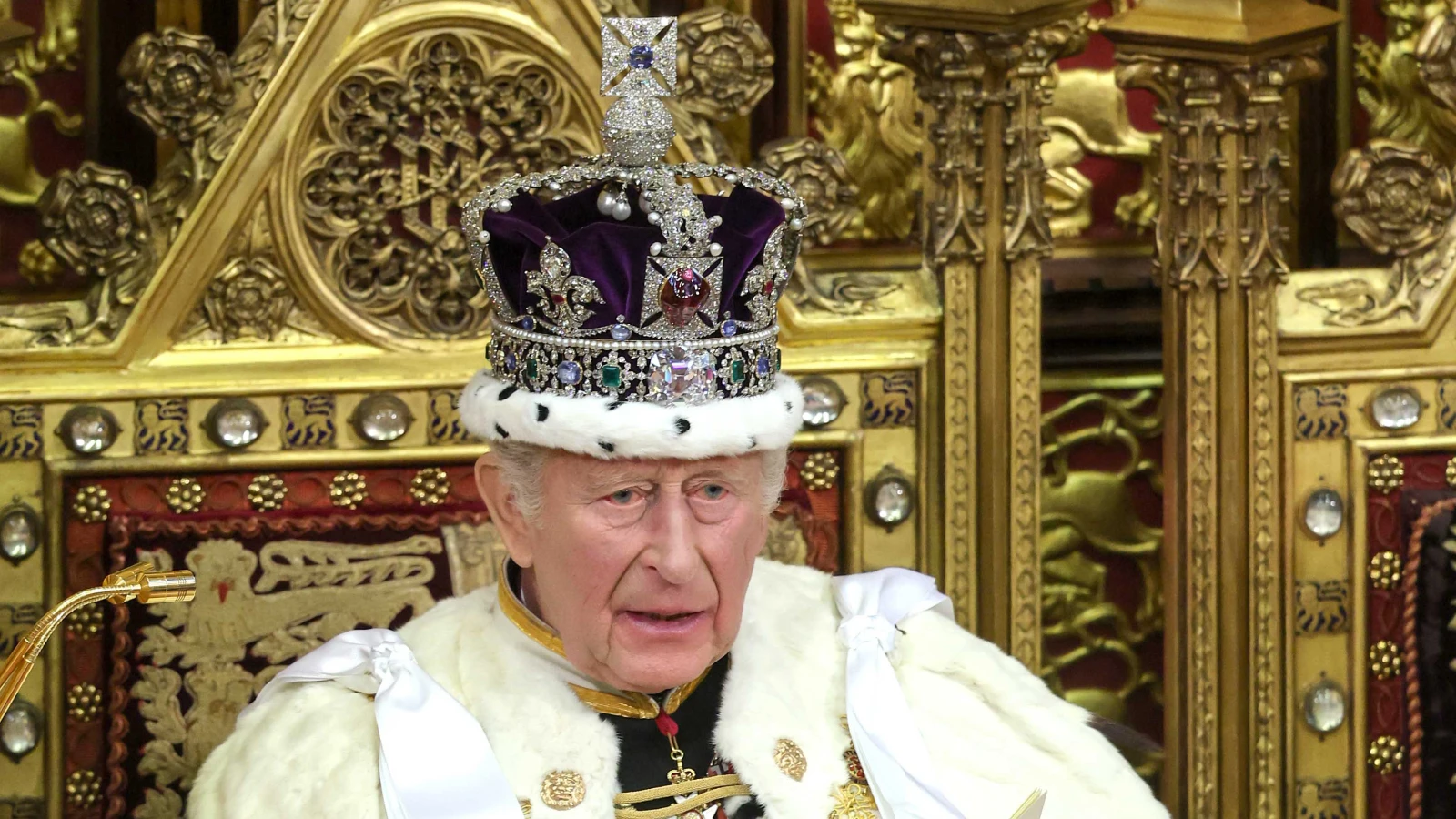 Annonce choc de la radio britannique : Le roi est mort !