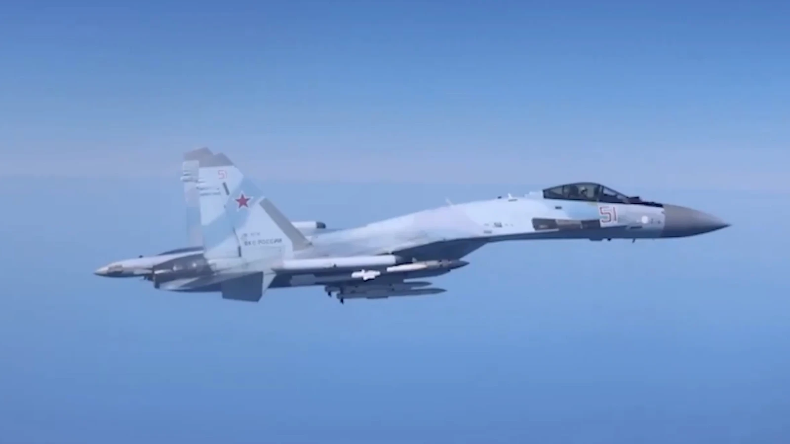 Contact chaud en mer Noire ! Approche « dangereuse » de 6 mètres entre des avions de guerre russes et un avion britannique