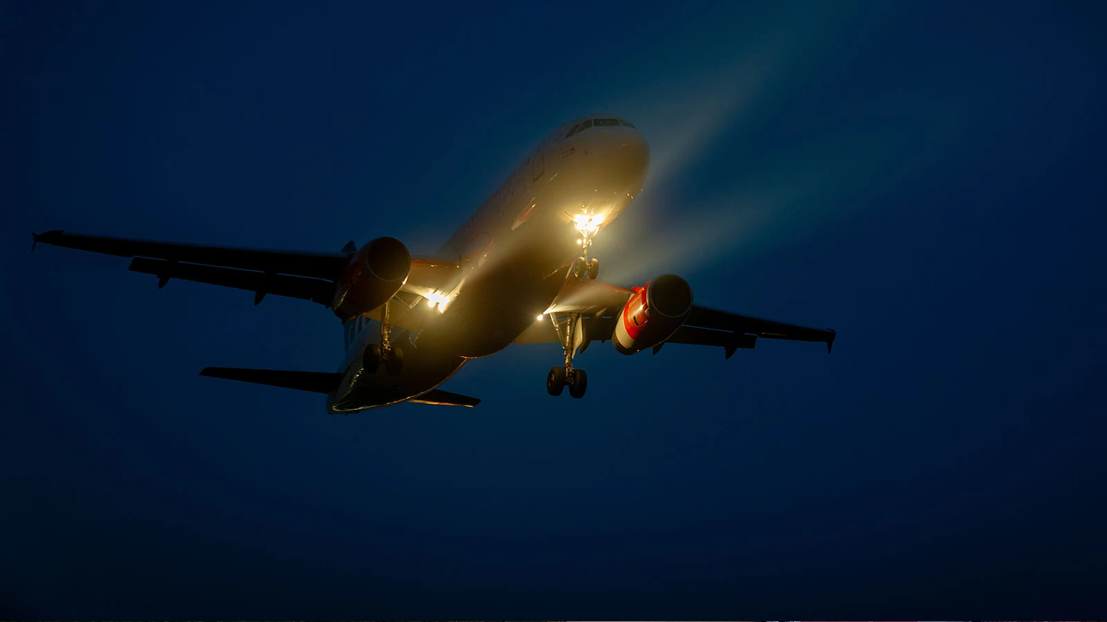 Il y a une grosse crise ! L’Europe change le type de carburant utilisé dans les avions