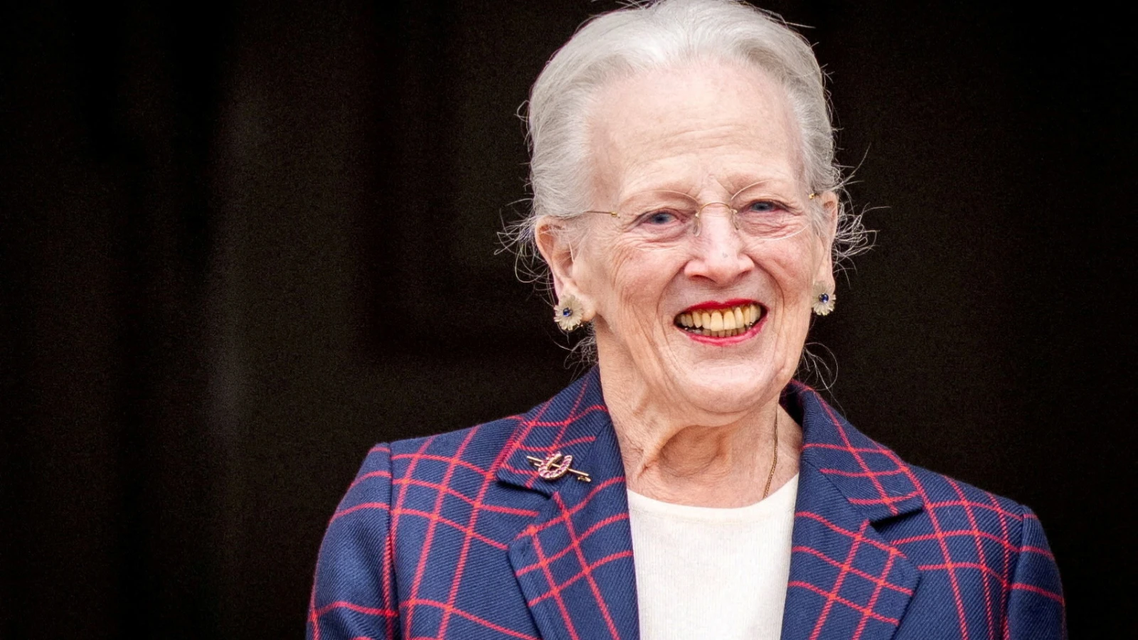 La reine Margrethe abdiqué est tombée et s'est cassé la hanche