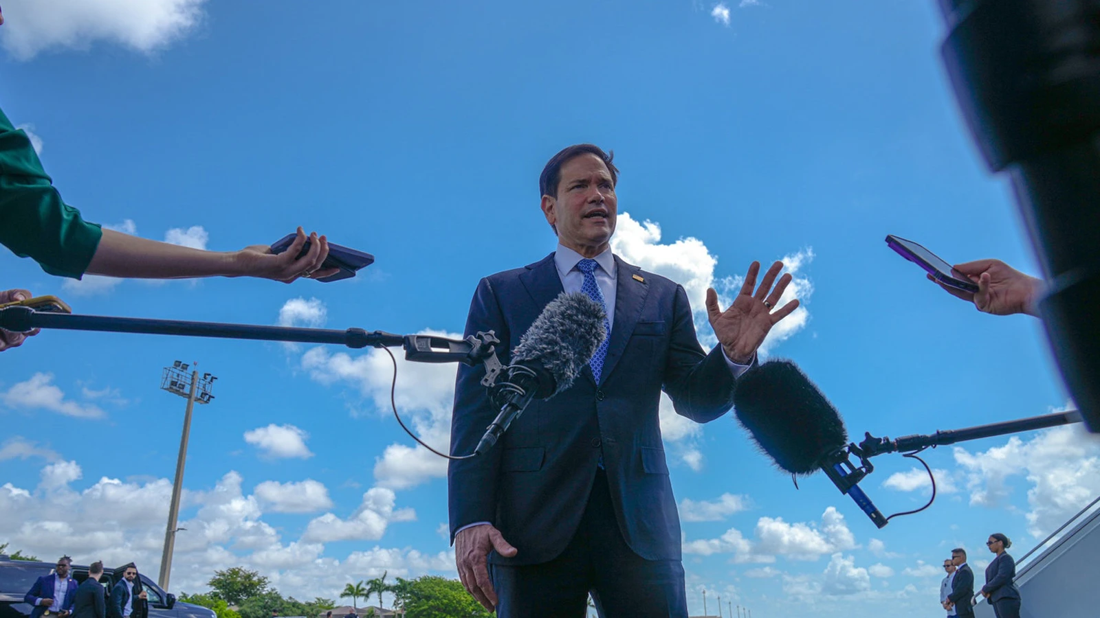 Le secrétaire d'État américain Rubio : Nous constatons des signes positifs dans les négociations avec l'Iran