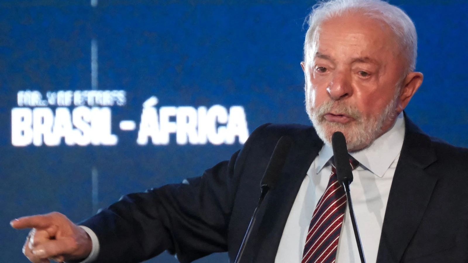 Le traitement du président brésilien Lula, atteint d'un cancer de la peau, a commencé