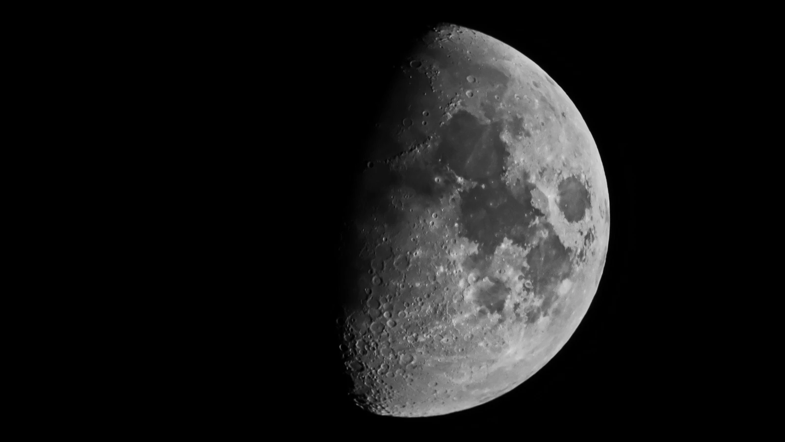 Rendez-vous incontrôlé en route vers la Lune : la fusée SpaceX va s'écraser à 7 fois la vitesse du son