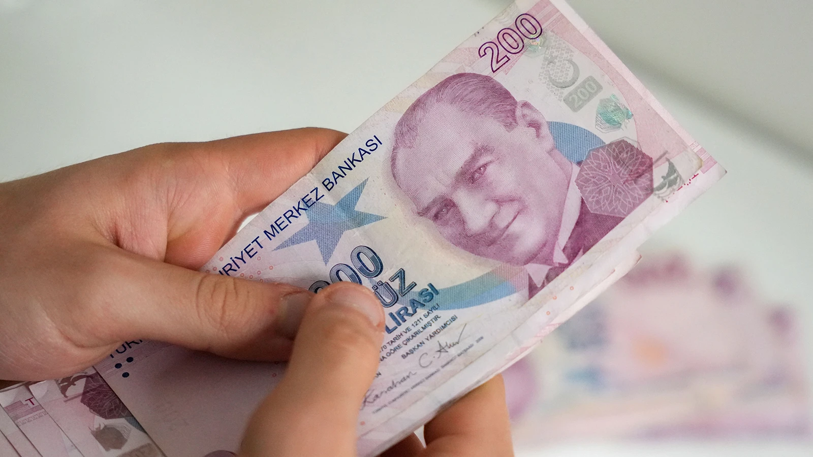 Un cadeau de Noël pour ceux qui attendent l'EYT : une bonne nouvelle de retraite anticipée de la Cour suprême pour des centaines de milliers de personnes