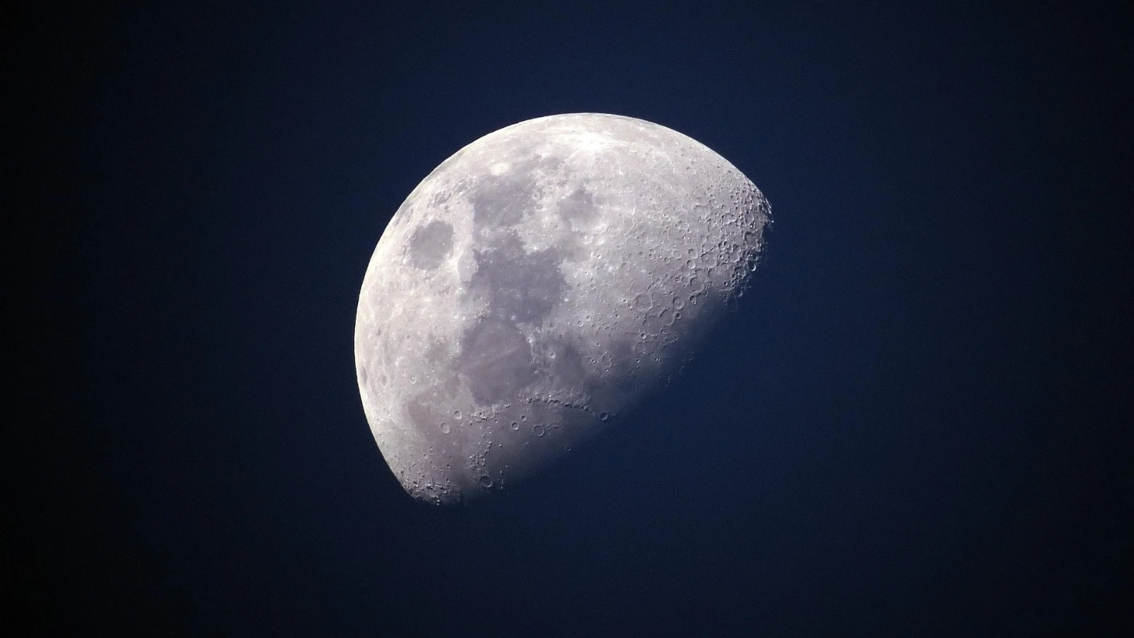La Russie envisage de construire une centrale nucléaire sur la Lune