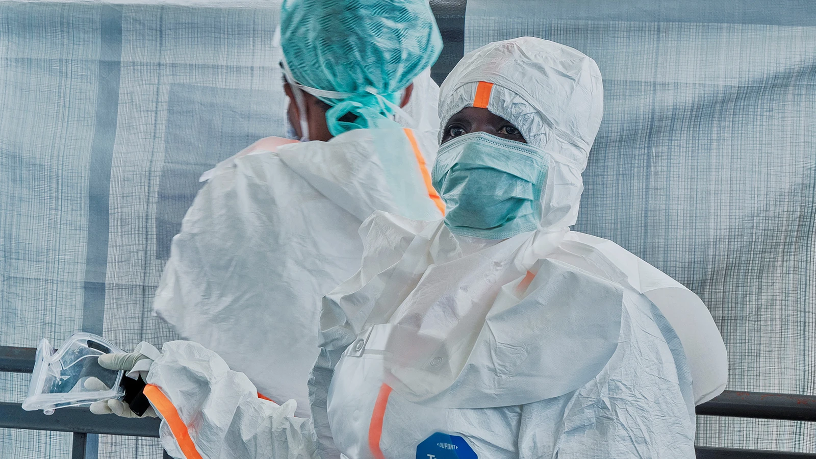 Alerte Ebola dans le monde : les pays renforcent les mesures de voyage