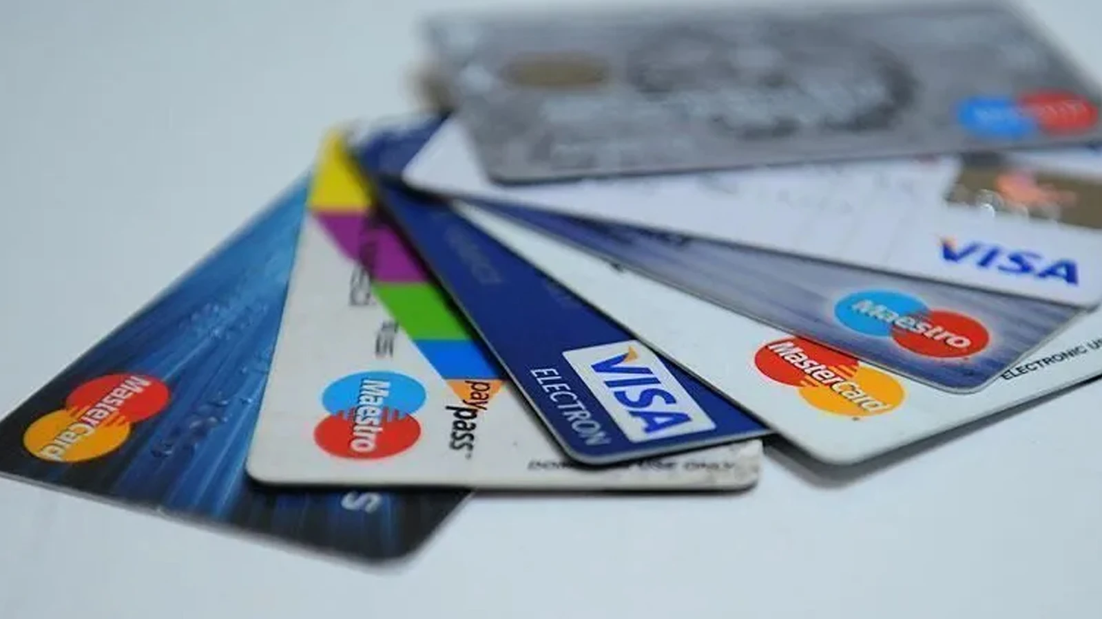Augmentation record des frais de cartes de crédit