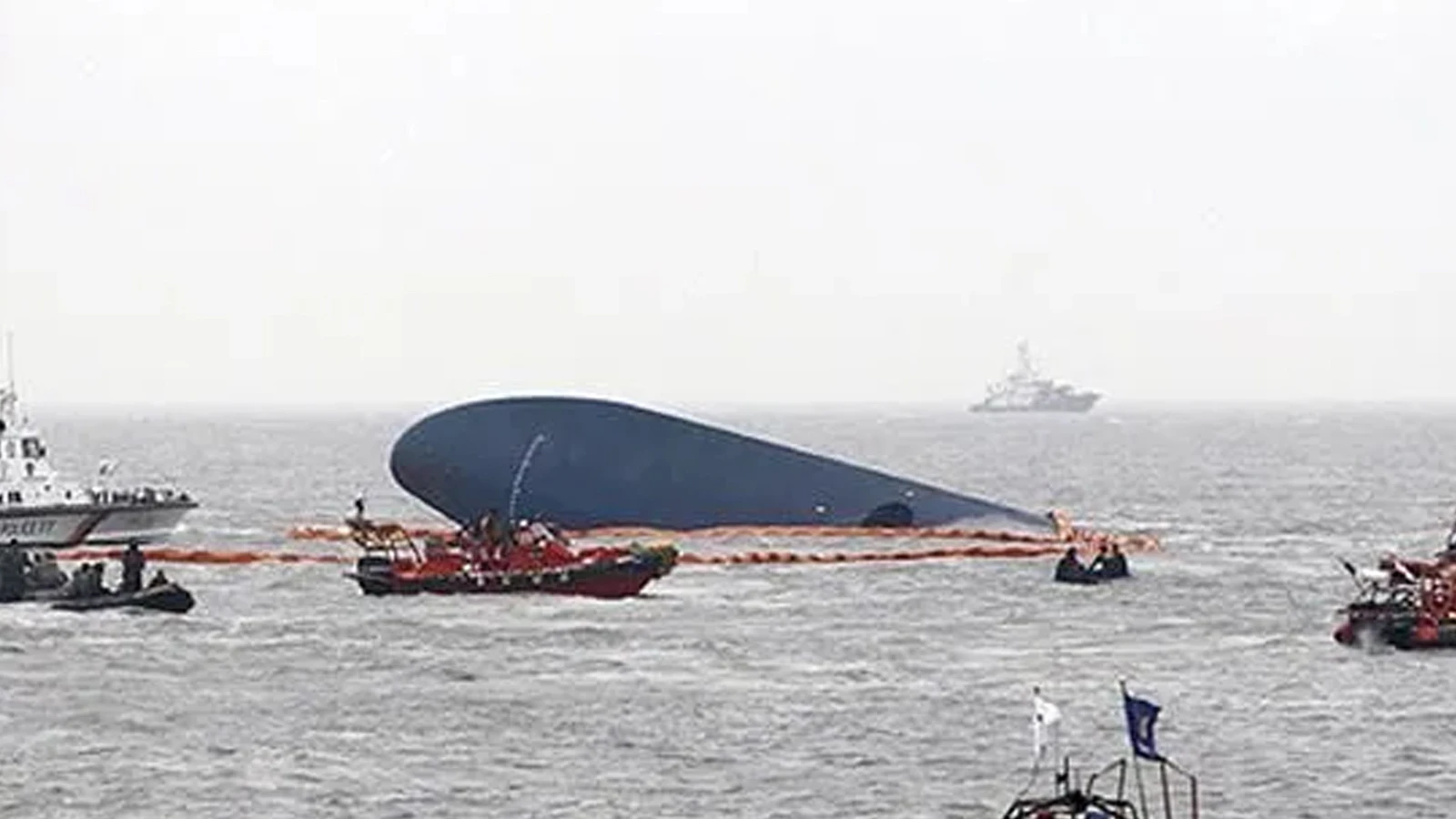 Le bilan d'un accident de ferry au large de la Guyane s'élève à 27 morts