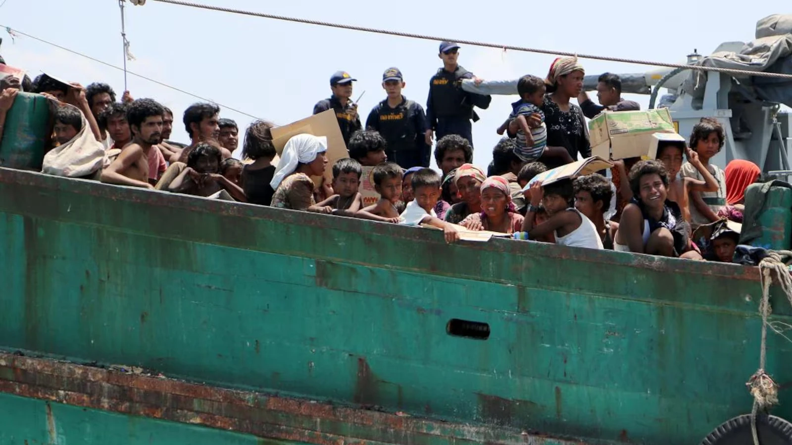 Un bateau de migrants a coulé au large du Myanmar : plus de 500 personnes portées disparues