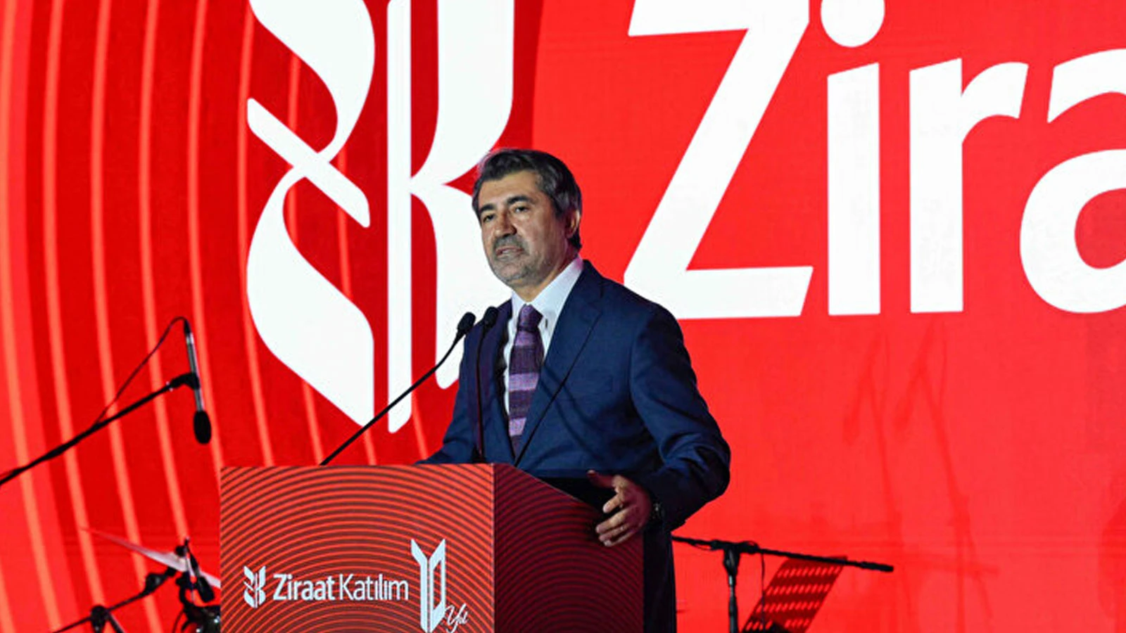 Ziraat Bank poursuit son leadership dans le secteur
