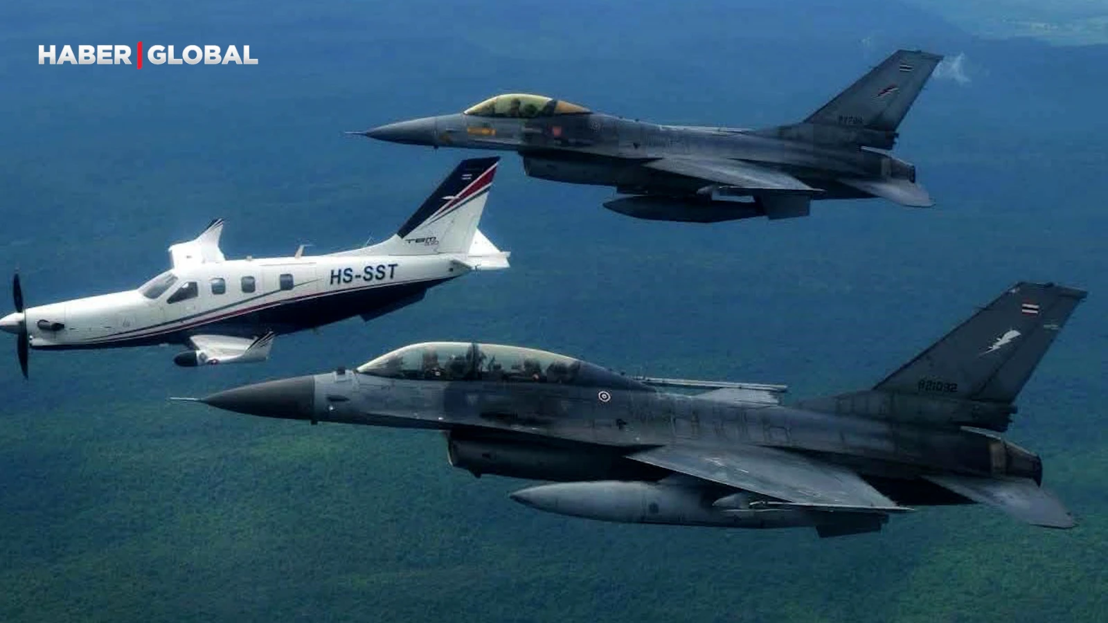 Des F-16 ont escorté l'avion utilisé par le Premier ministre thaïlandais
