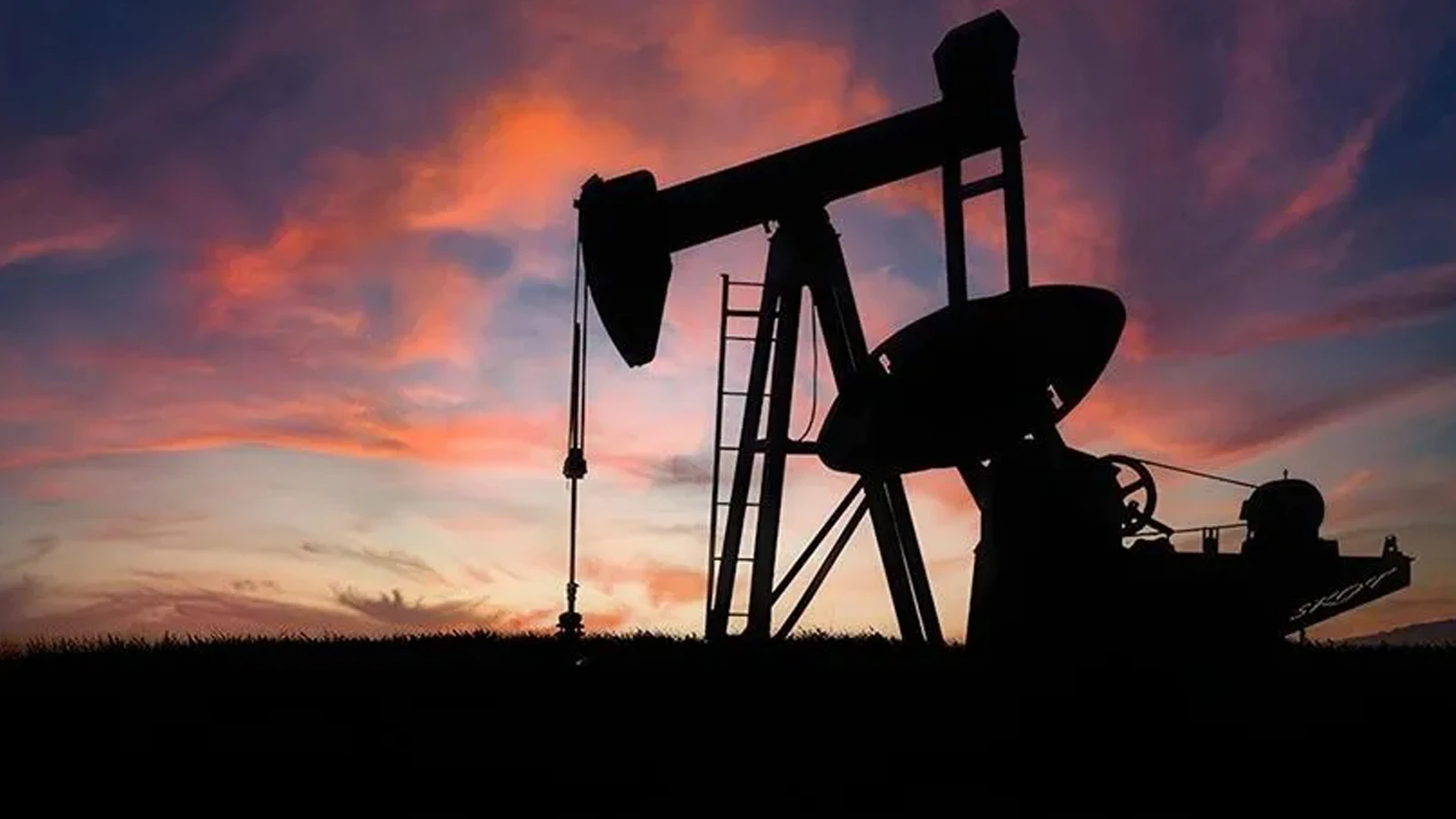 Les réserves stratégiques de pétrole américaines chutent sous le niveau critique