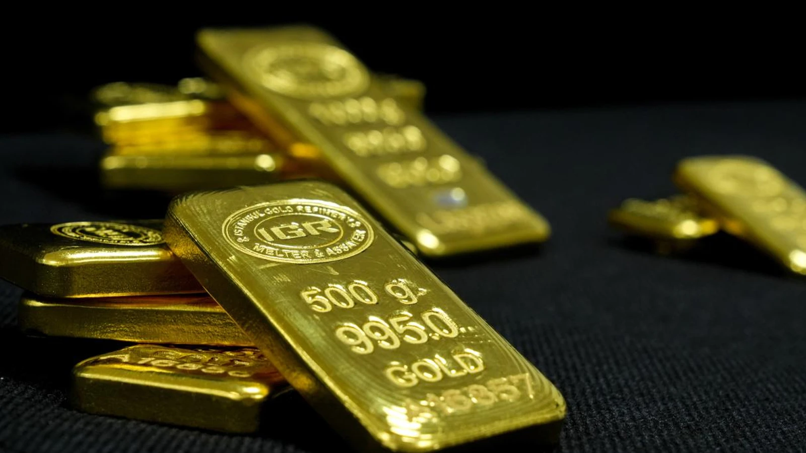 Un kilogramme d'or valait 6,88 millions de lires