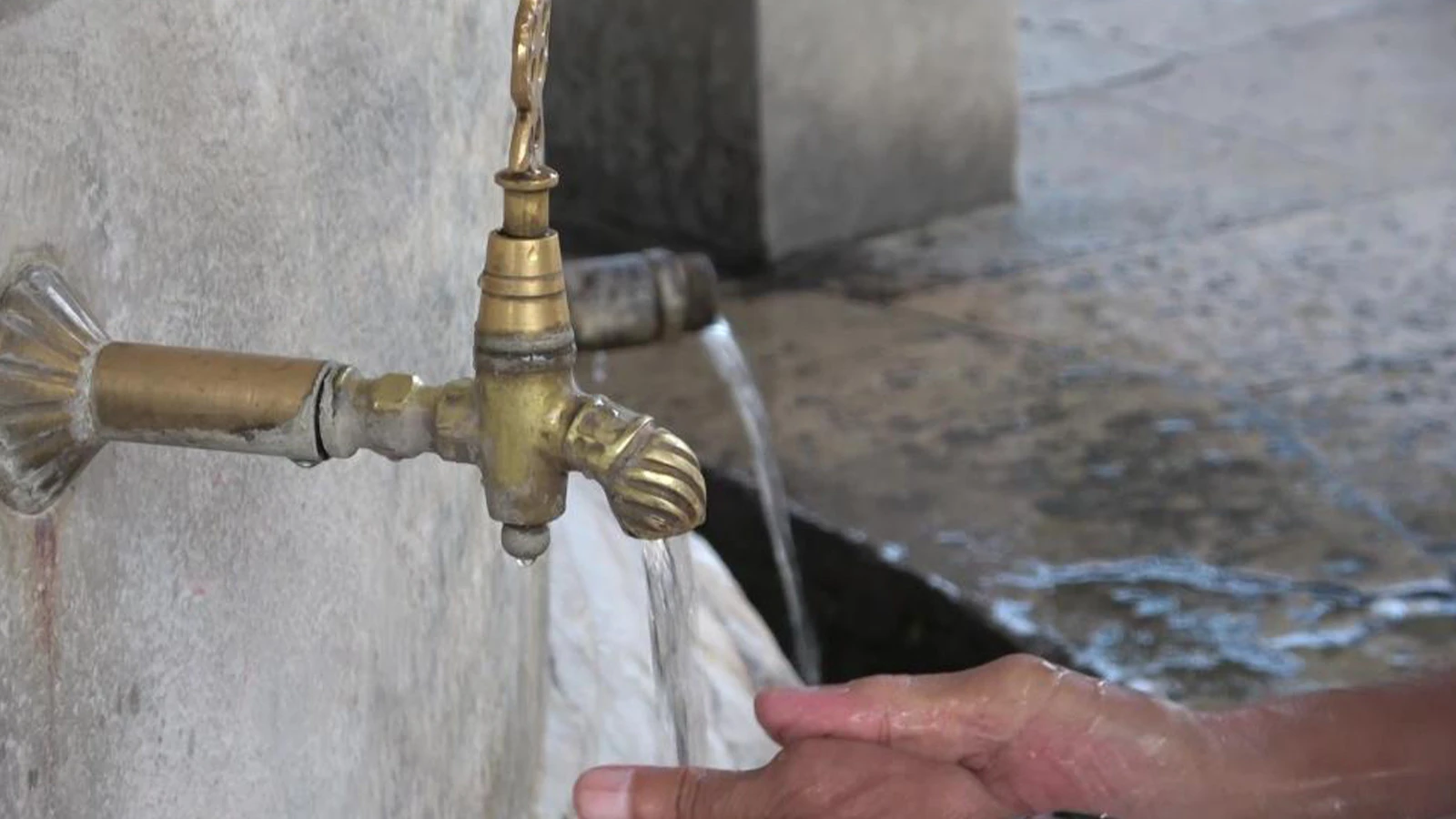 Ce n'est plus le moins cher ! Augmentation de plus de 400 pour cent des prix de l'eau à Amasya