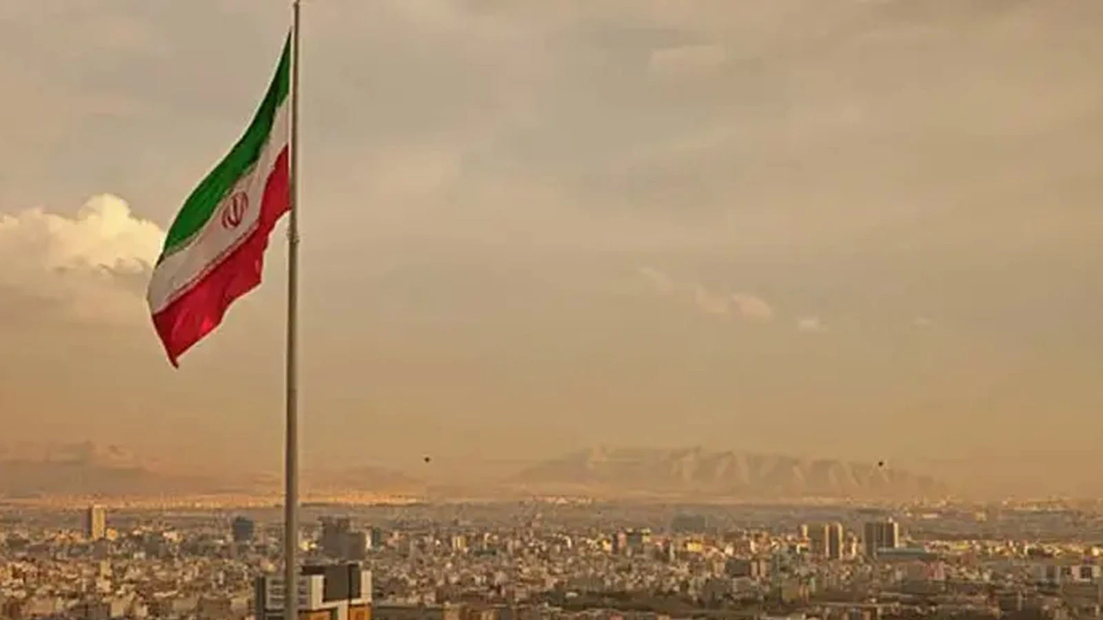 L'Iran avertit que la guerre pourrait s'étendre : « Le front pourrait s'étendre jusqu'à l'océan Indien »