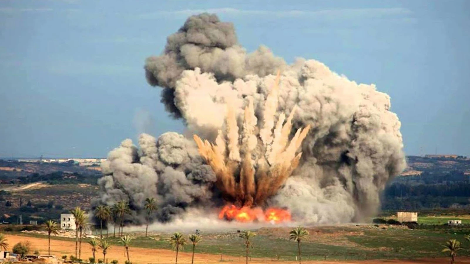 Les États-Unis préparent le « MOAB », une bombe de 11 tonnes sera-t-elle larguée sur l'Iran ?