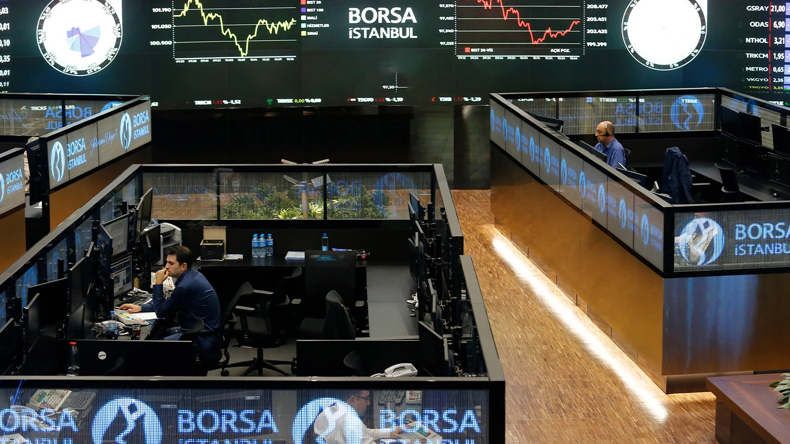 C’est ainsi que la vague de ventes s’est propagée ! Dans quels secteurs y a-t-il des pertes en bourse ?