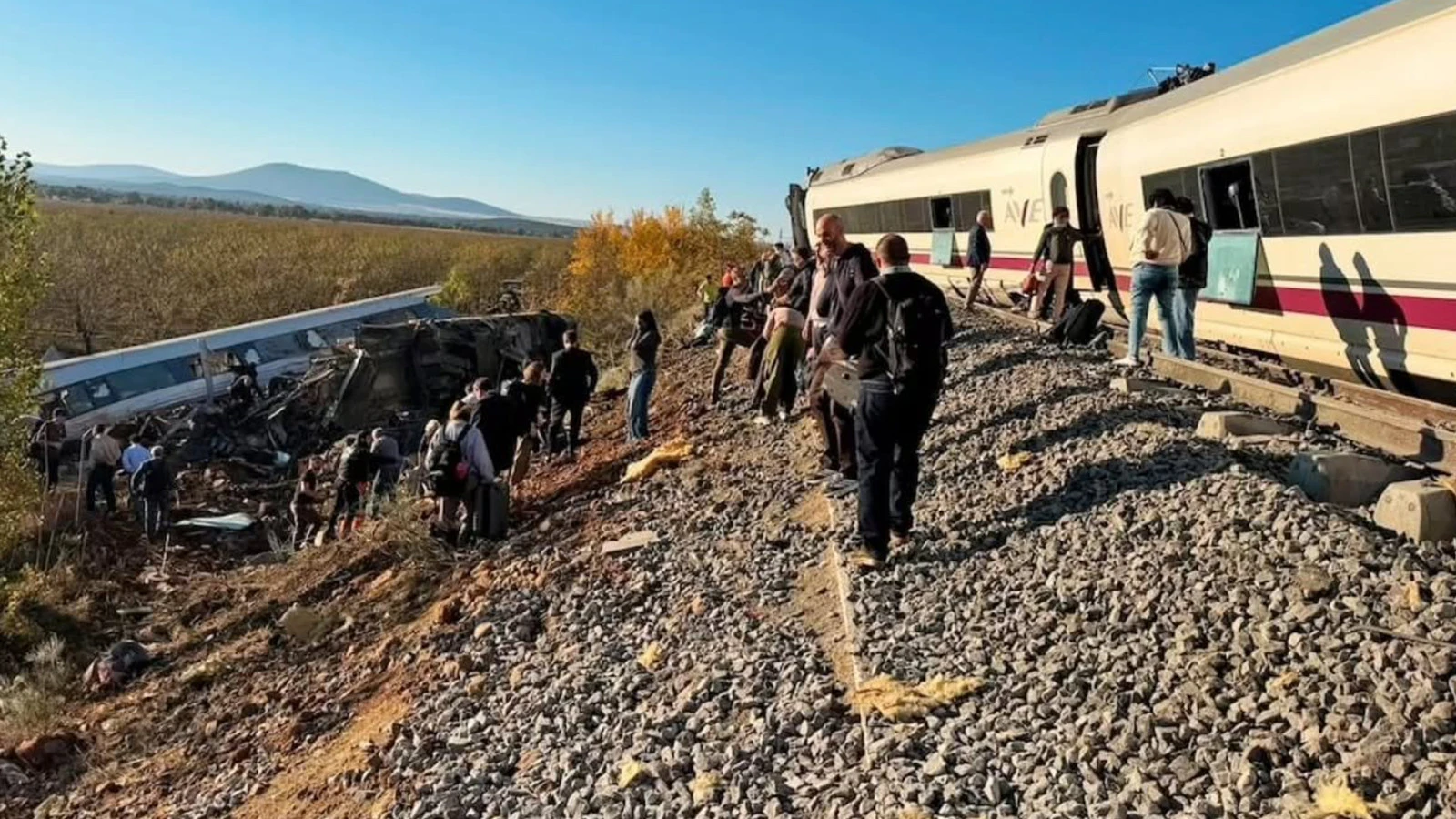 Collision entre deux trains à grande vitesse en Espagne : 64 morts et de nombreux blessés