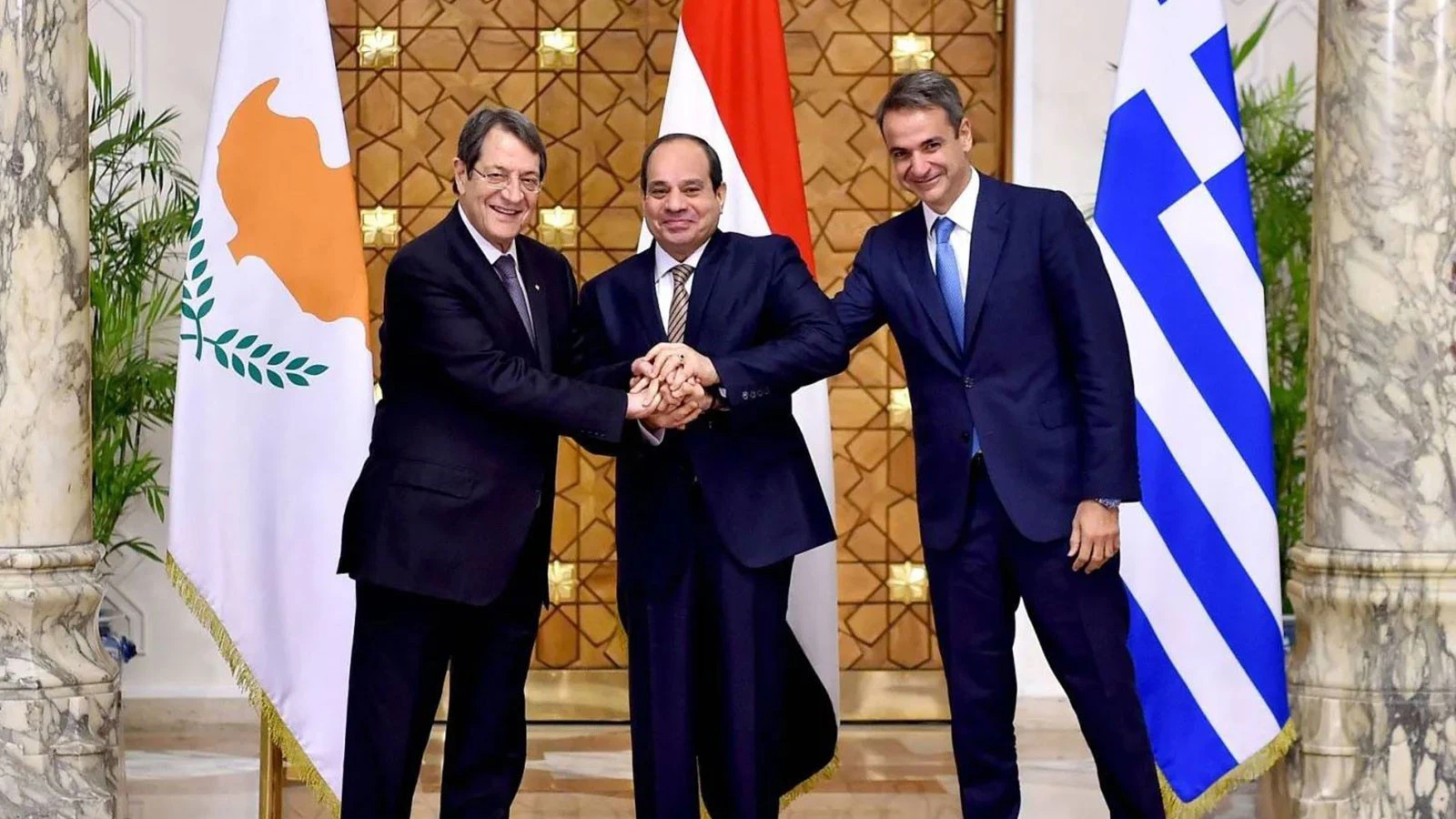 Stratégie hésitante de l’Egypte ! Proche d’Ankara, partenaire d’Athènes