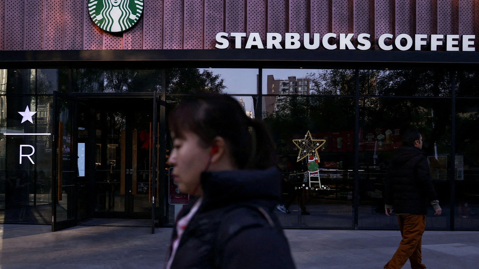 Tension Starbucks au Xinjiang ! La célèbre chaîne de café a provoqué une crise politique