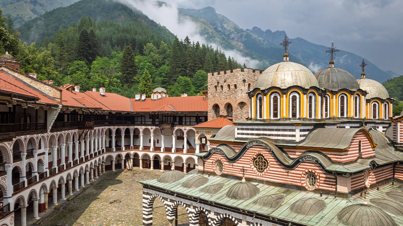 Tension au monastère de Rila ! Débat « œcuménique » en Bulgarie